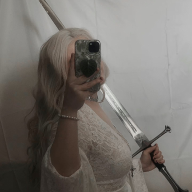𝒽ℴ𝓃ℯ𝓎𝒷𝓊𝓃𝓃𝓎